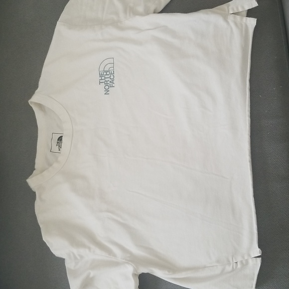Boxy cropped North Face tee - Picture 2 of 2